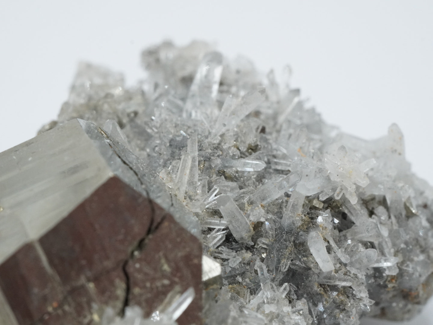 Bergkristall mit Pyrit Rohstein