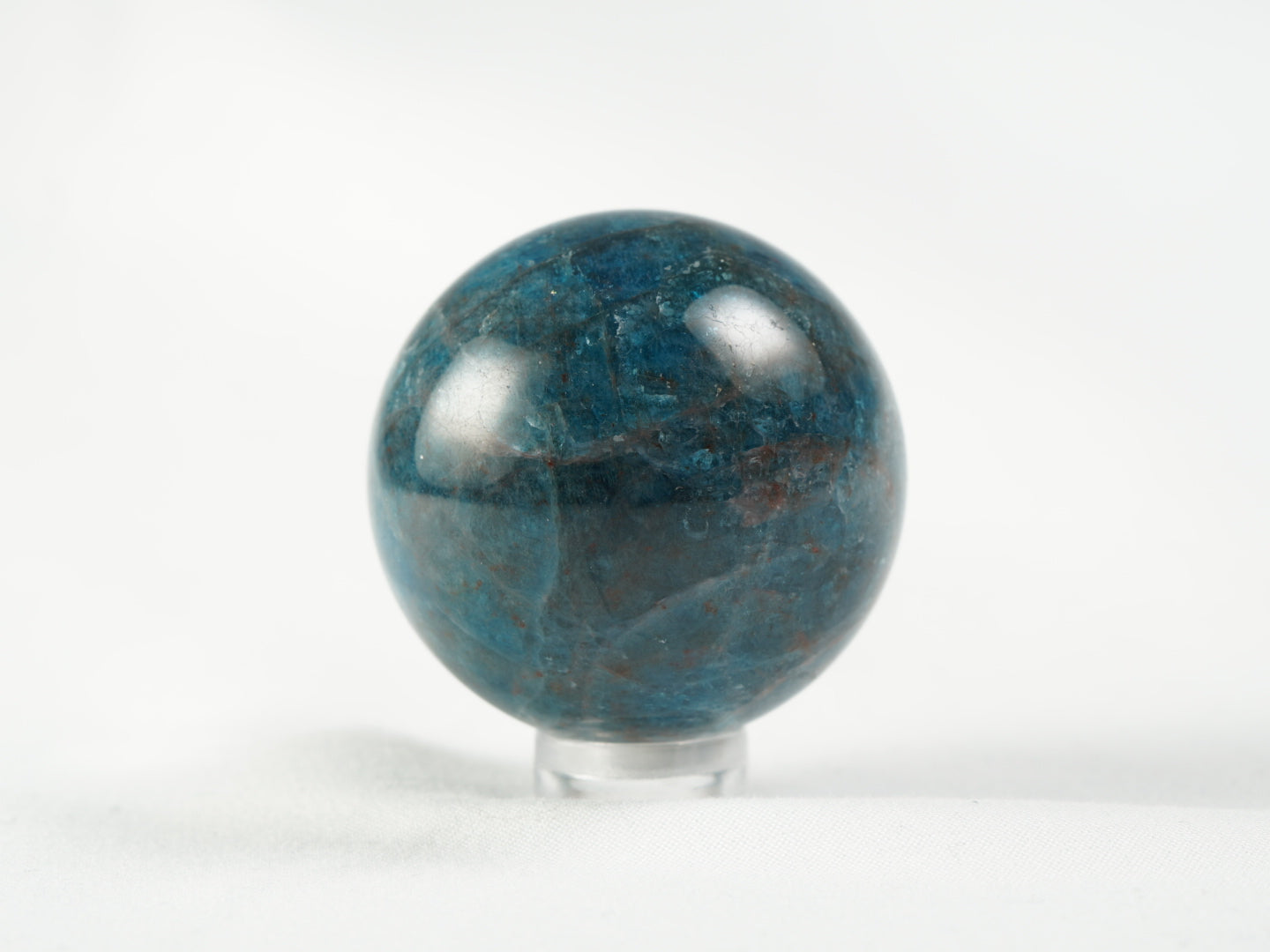 blaue Apatit Kugel