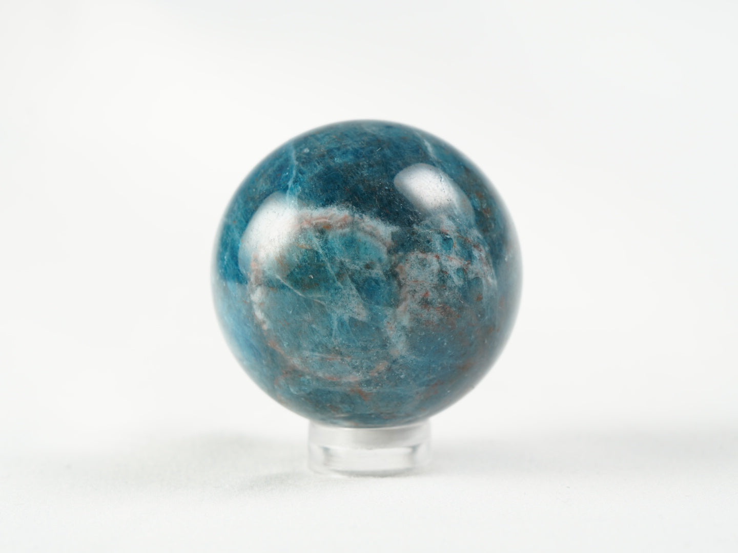 blaue Apatit Kugel